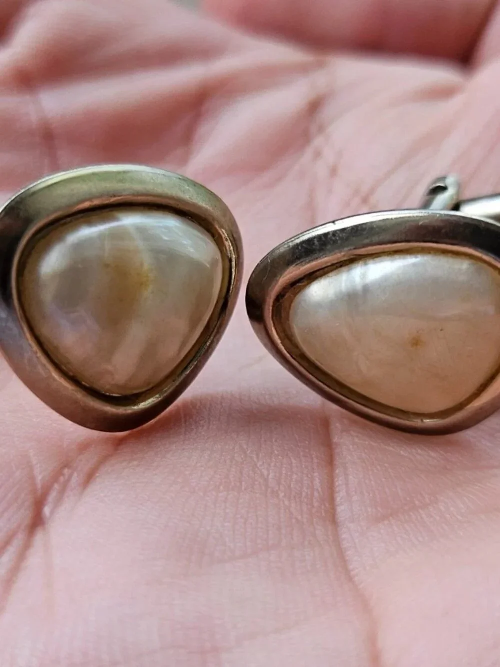 Vintage Cufflinks Mother of Pearl Stone Gold Tone Cuff links shirt Cuff links